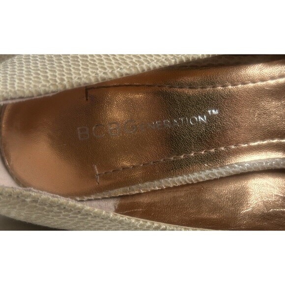 BCBGernation Women’s Heels/Pumps. Size 7B. Snakeskin Print. Leather. Slip On - Picture 8 of 11